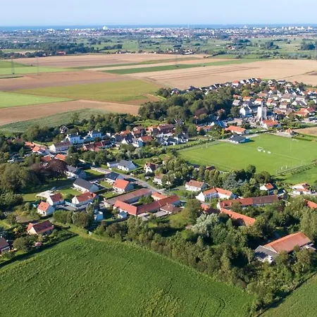 Les Hirondelles Holiday home
